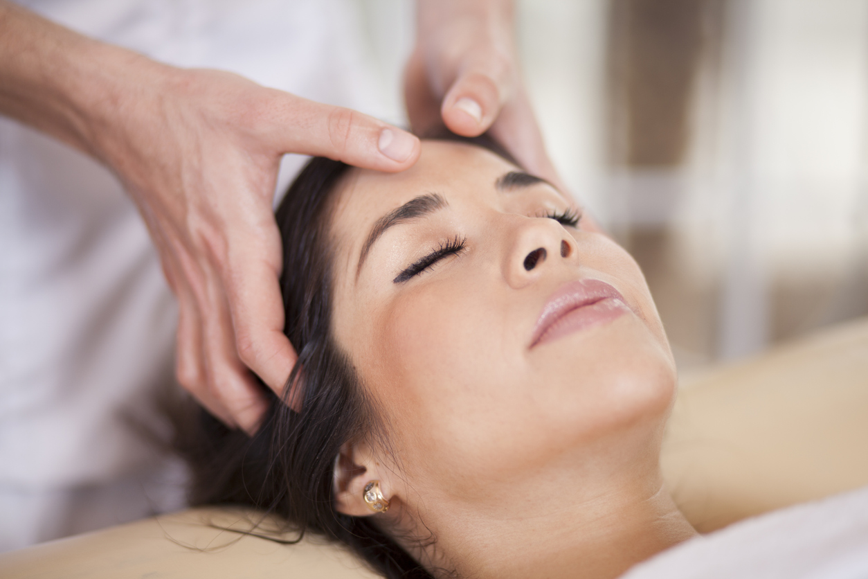 Face Acupresure & Head Massage